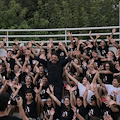 «Siete il futuro!»: Enrico Brignano incontra i ragazzi a Bellizzi, oggi al Premio Fabula arriva Bianca Nappi