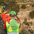 Soccorso Alpino e Speleologico soccorre un turista sul Sentiero degli dei