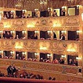 Teatro, fortissimamente teatro