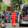 Tramonti, auto impatta contro macera e si gira di traverso: traffico in tilt sulla SP2 /FOTO