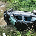 Tramonti, auto rompe protezioni e va di sotto. Illeso professionista napoletano [FOTO]