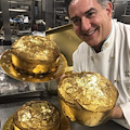 Un panettone d'oro, il gioiello di Sal De Riso in "special edition" già ambito in Russia e Paesi Arabi