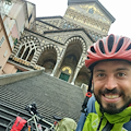 Un viaggio solidale in bici per raggiungere la Norvegia, il 32enne Daniele Panarella arriva in Costa d'Amalfi 