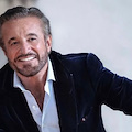 "Una serata tra amici", stasera a Maiori si esibisce Christian De Sica. Ancora disponibili gli ultimi biglietti