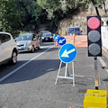 Viabilità in Costa d'Amalfi, SS163 tra Praiano e Positano riaperta a senso unico alternato solo per il weekend /FOTO