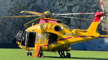 Amalfi, cade a terra battendo violentemente la testa: turista in ospedale 