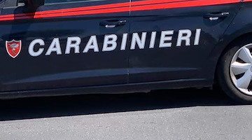 Arrestato 25enne per estorsione e maltrattamenti alla madre a Montecorvino Pugliano