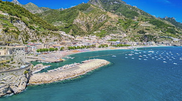 Maiori. Concessioni balneari, emanato il bando con il progetto "Le spiagge della dolce vita": ecco le novità