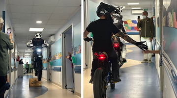 Napoli, gli Stuntman Vesuvio Motor Show tra i bambini dell'ospedale pediatrico Pausilipon