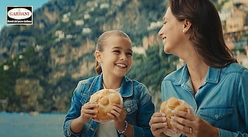 Positano e Atrani nel nuovo spot pubblicitario del prosciutto cotto Gardani