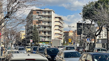 Salerno, Pessolano (Oltre): "Viadotto Gatto e via Ligea, traffico paralizzato e sosta selvaggia: il Comune intervenga"