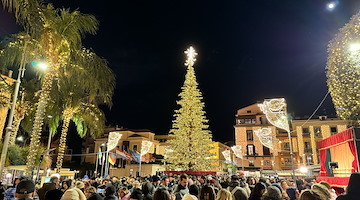 Sorrento, 23 novembre l'accensione dell'Albero di Natale avvia il programma di eventi "M'Illumino d'Inverno"