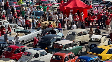 Successo per il II Raduno Auto Storiche Città di Maiori: tra motori d'epoca, folklore e beneficenza