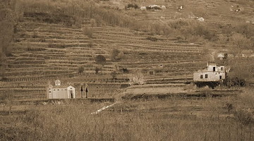 Tramonti e la Madonna delle Galline in una ricerca di Gennaro Pesacane