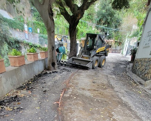 Connessioni a internet. Disagi a Positano e in Costa d'Amalfi per tagli alla fibra ottica /foto