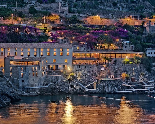 Il Ravello Art Hotel Marmorata cerca un portiere di notte per la stagione 2025