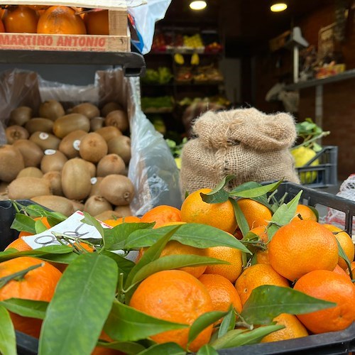 Maiori, lo storico Ortofrutta “Fruit Shop” in Corso Reginna cede l’attività