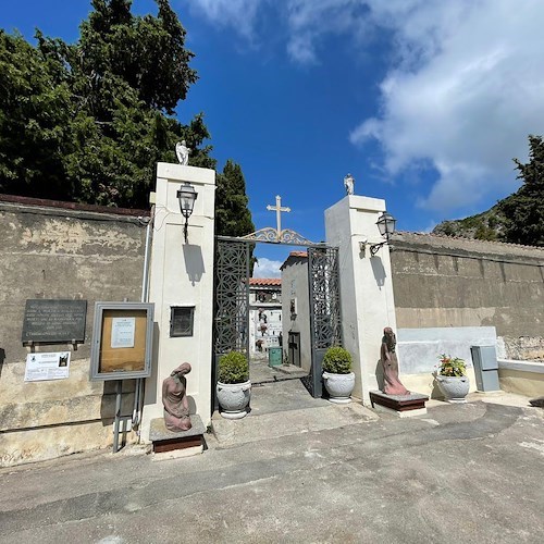 Cimitero Maiori<br />&copy; Massimiliano D'Uva