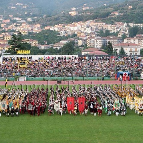 I Casali schierati a centrocampo