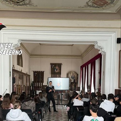 Carabinieri incontrano studenti ad Amalfi<br />&copy; Carabinieri Salerno