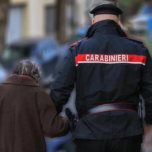 Anziana e carabiniere