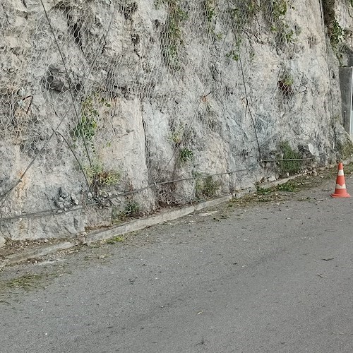 ad Atrani interventi di pulizia in via G. Di Benedetto