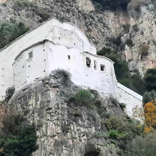 Santa Maria del Bando, vista dalle scale