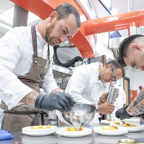 Roberto Proto e il suo staff alla CAST Alimenti<br />&copy; DUC Brescia