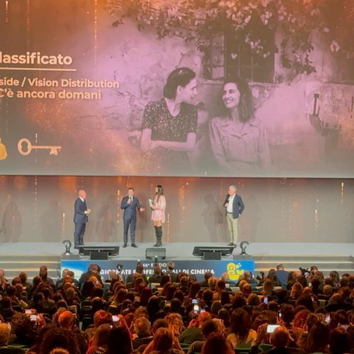 Biglietto d'Oro, Paola Cortellesi premiata dal sindaco di Sorrento per il film C'è ancora domani<br />&copy; Comune di Sorrento