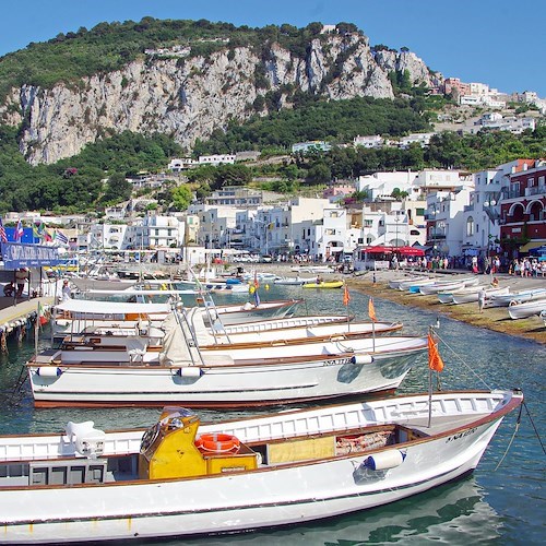 Capri<br />&copy; DEZALB