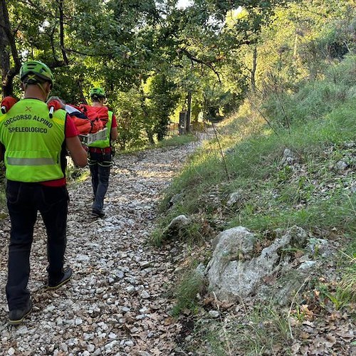 Capri, smarrisce il sentiero e si ferisce alla caviglia: soccorso turista 58enne<br />&copy; CNSAS