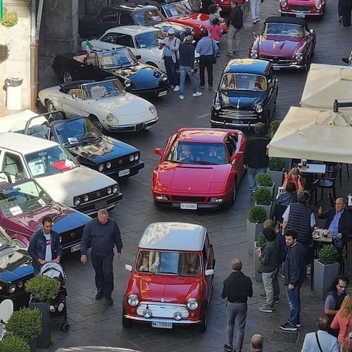 Raduno di Auto e Moto d'epoca a Cava de' Tirreni<br />&copy; Vecchi Rombi Club