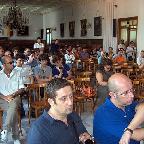 I tifosi mentre assistono alla conferenza