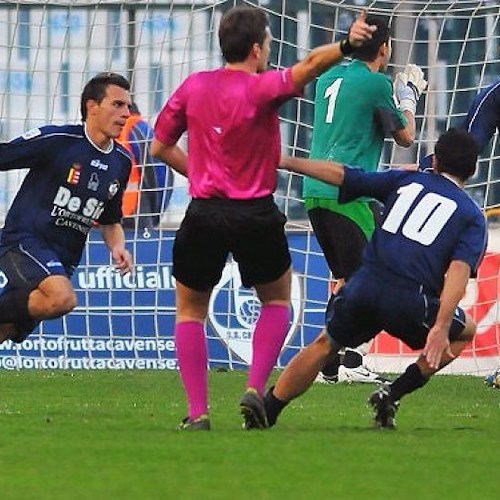 La gioia di Varriale dopo il gol (foto servizio di sscavese1919.it)