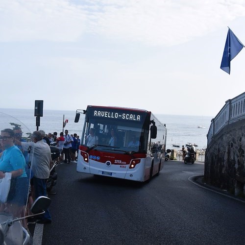 Bus per Ravello<br />&copy; Massimiliano D'Uva