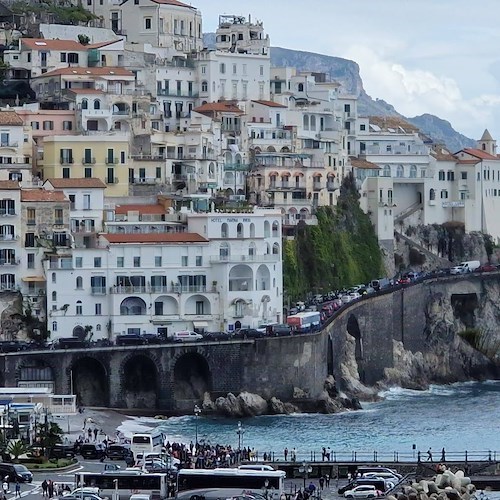 Traffico ad Amalfi<br />&copy; Christian D'Urzo