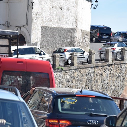 Traffico in Costiera Amalfitana<br />&copy; Massimiliano D'Uva