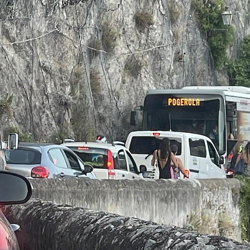 Traffico in Costiera Amalfitana<br />&copy; Massimiliano D'Uva