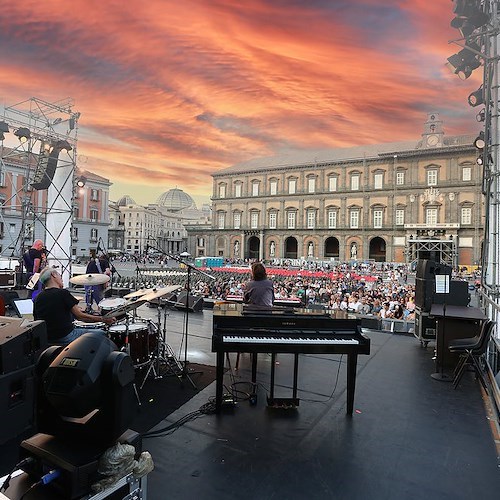 Piazza Plebiscito<br />&copy; Restate a Napoli