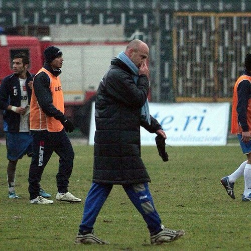 Mister Rossi lascia il campo a capo chino