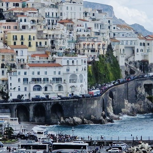 Traffico ad Amalfi<br />&copy; Christian D’Urzo