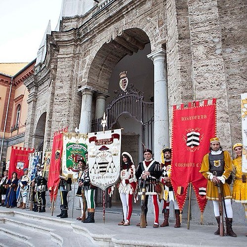 Una parte dell'universo folkloristico cittadino