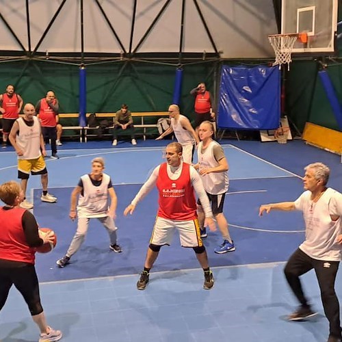 G.S. Minori Costa d’Amalfi richiama le vecchie glorie del basket locale: alla tendostruttura una partita tra over 40<br />&copy; G.S. Minori Costa d'Amalfi