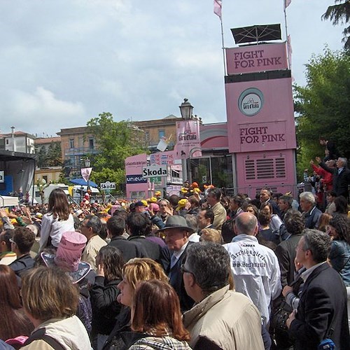 Ore 15.30: grande folla al traguardo