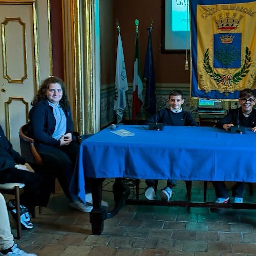 Insediati ufficialmente Carlo Pisacane e Francesco Francica, eletti Sindaci Junior all'IC Roberto Rossellini di Maiori e Minori