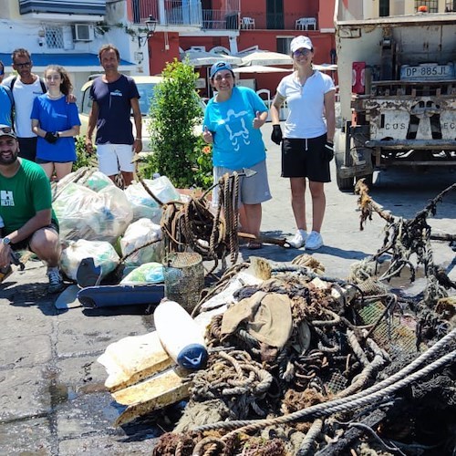 Ischia, ripuliti fondali e scogliere con l'Operazione Sant'Anna<br />&copy; Area Marina Protetta Regno di Nettuno