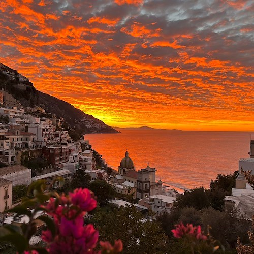 Alba a Positano