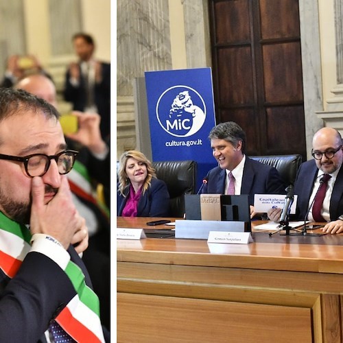 Commozione alla cerimonia di proclamazione<br />&copy; L'Aquila 2026