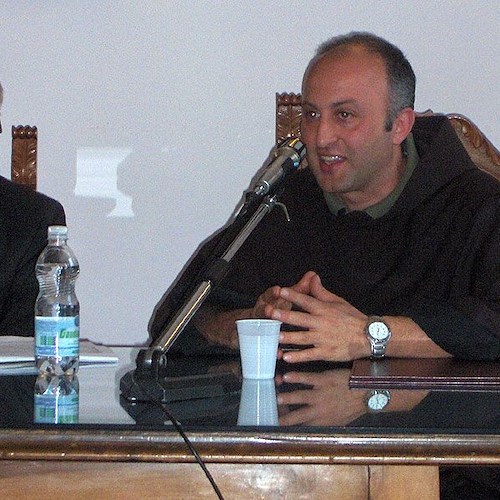 Padre Luigi Petrone