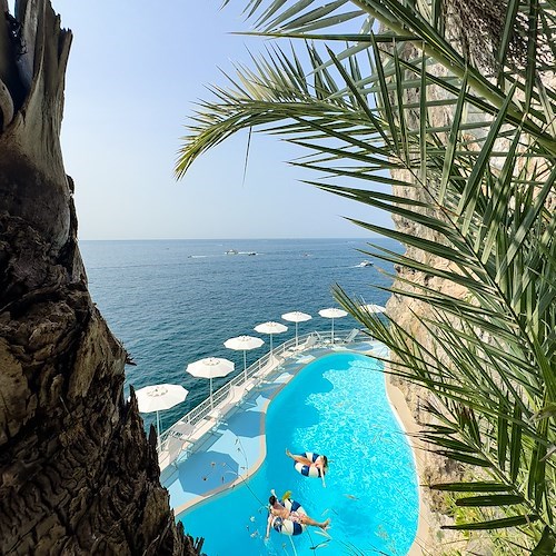 Piscina Hotel Miramalfi